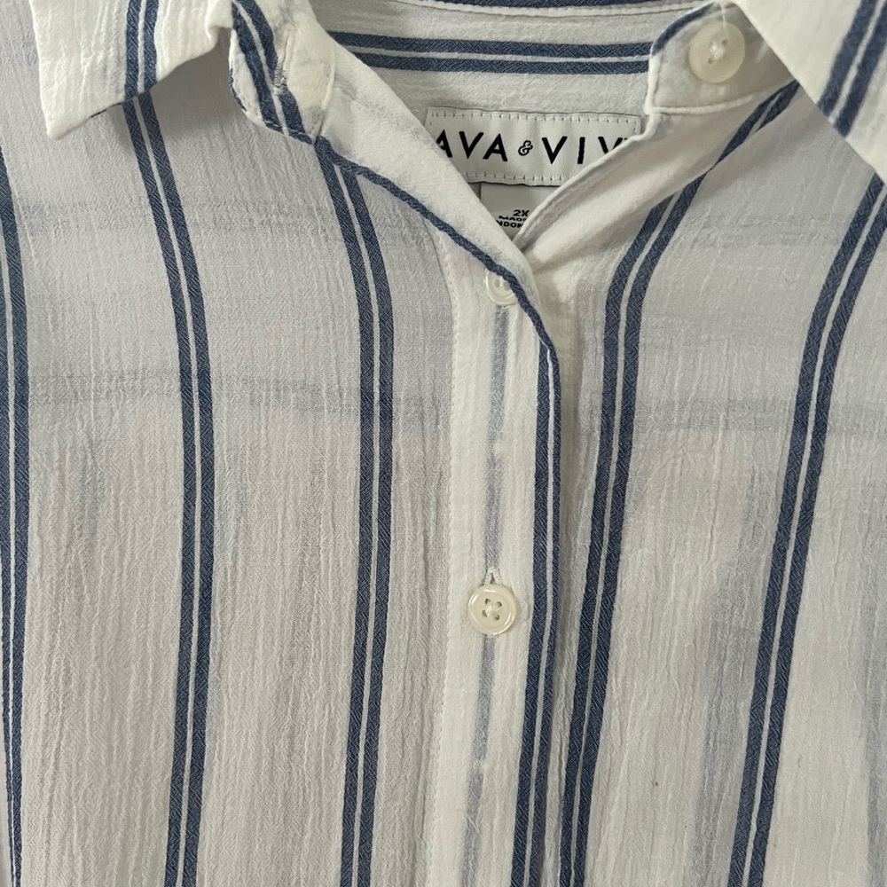 Ava & Viv Button Down women’s top size 2X